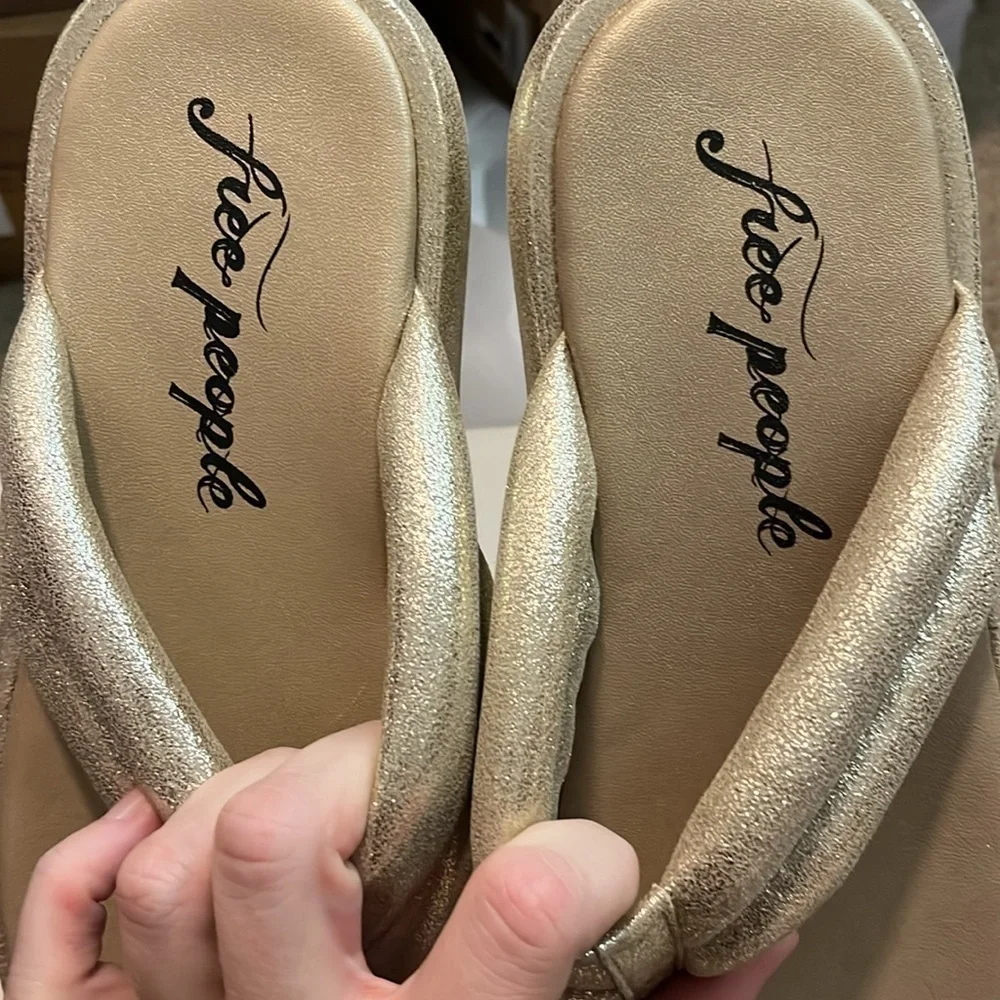 Free People Wonderland Gold Metallic Thong Sandal - Picture 6 of 7